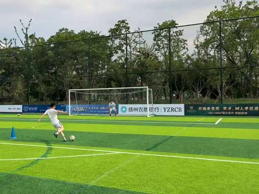 体育娱乐-燃情“联超”    “足”够精彩