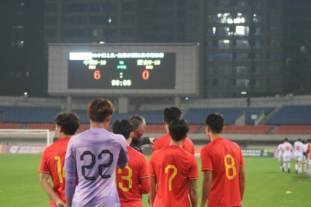 国青大胜蒙古不足喜：澳洲实力很强 考验在下一场